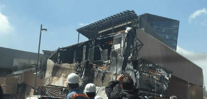 El centro comercial Artz Pedregal sufre daños estructurales por un derrumbe 